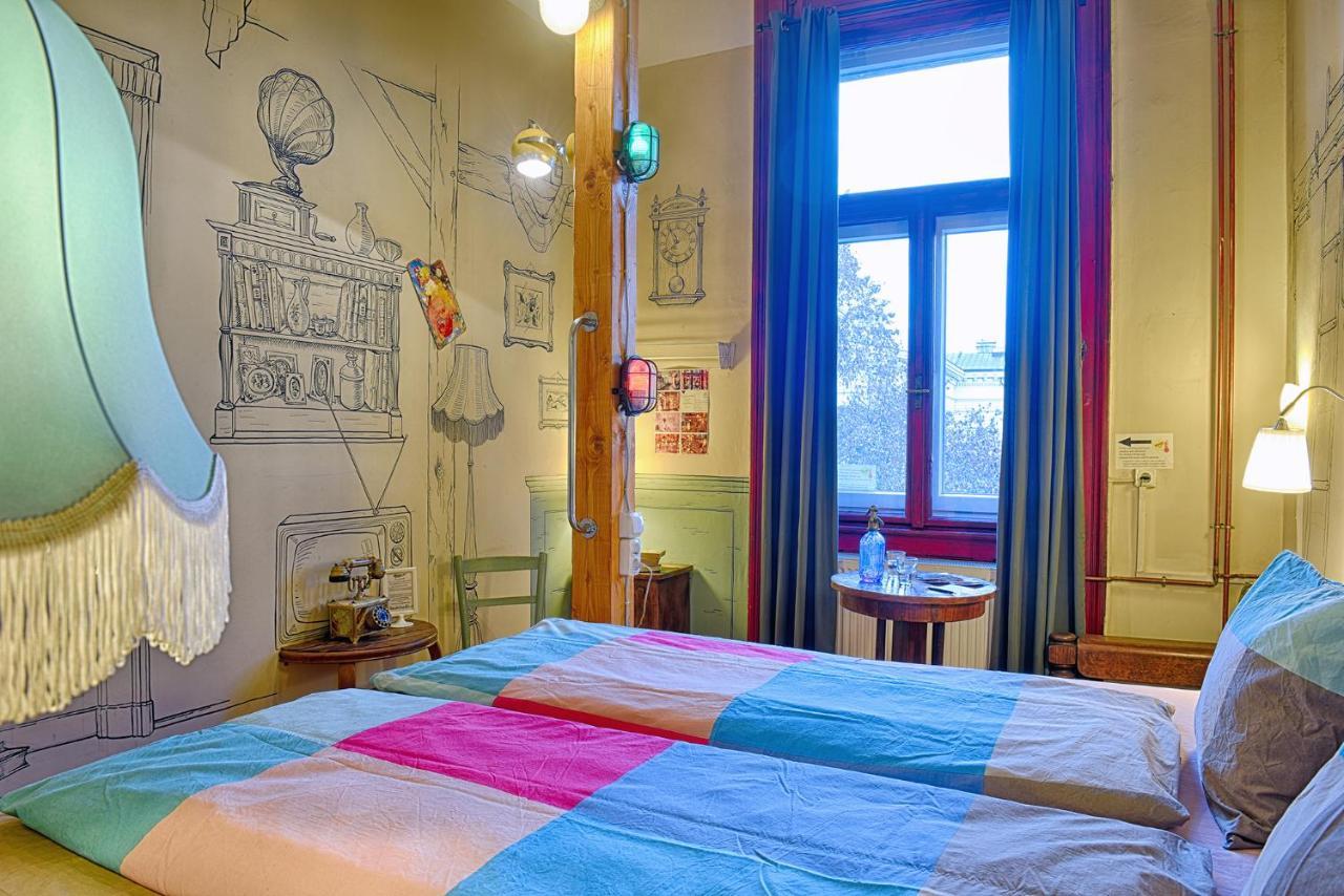 Auberge de jeunesse Lavender Circus Hostel, Doubles&ensuites *